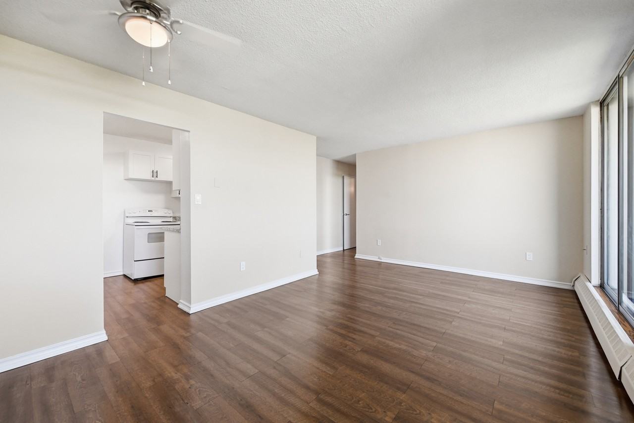 Bell Manor Apartments - Photo 6 of 14