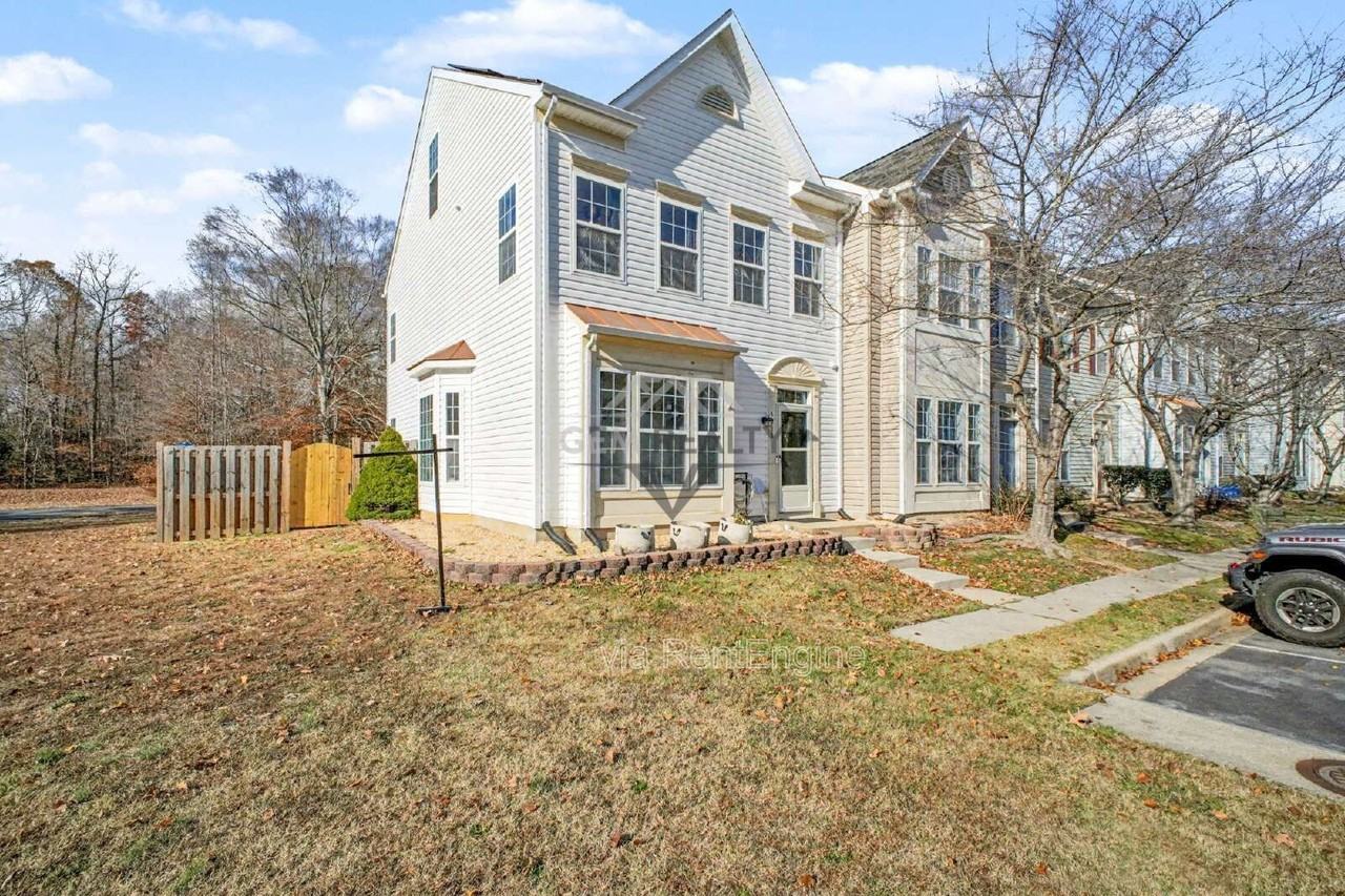 5218 Drakes Ct - Photo 2 of 24