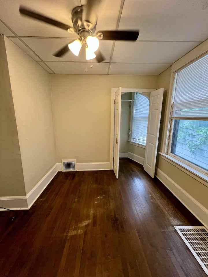 1506 E Kane Pl - Photo 2 of 14