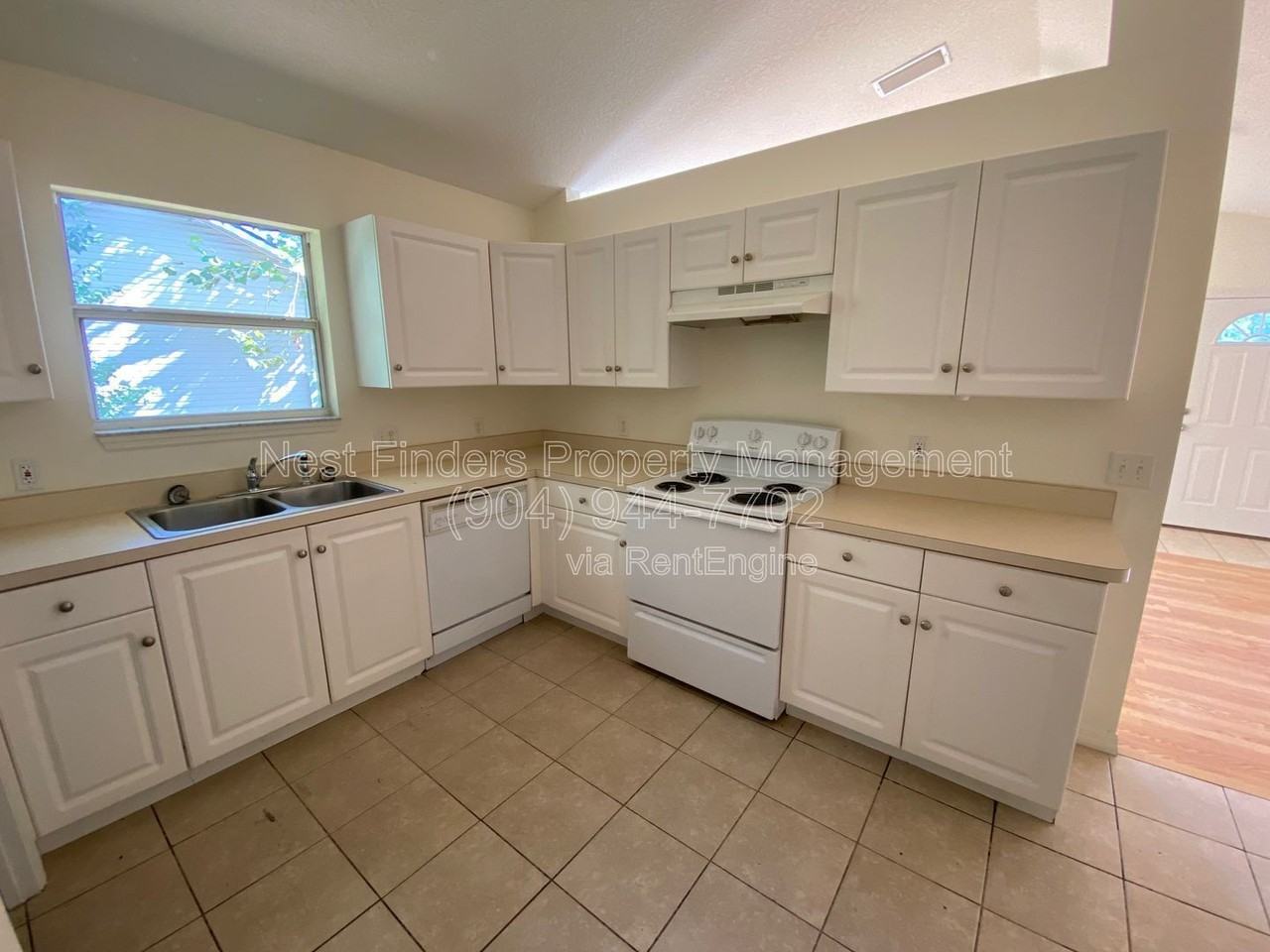 908 Helen St - Photo 6 of 20
