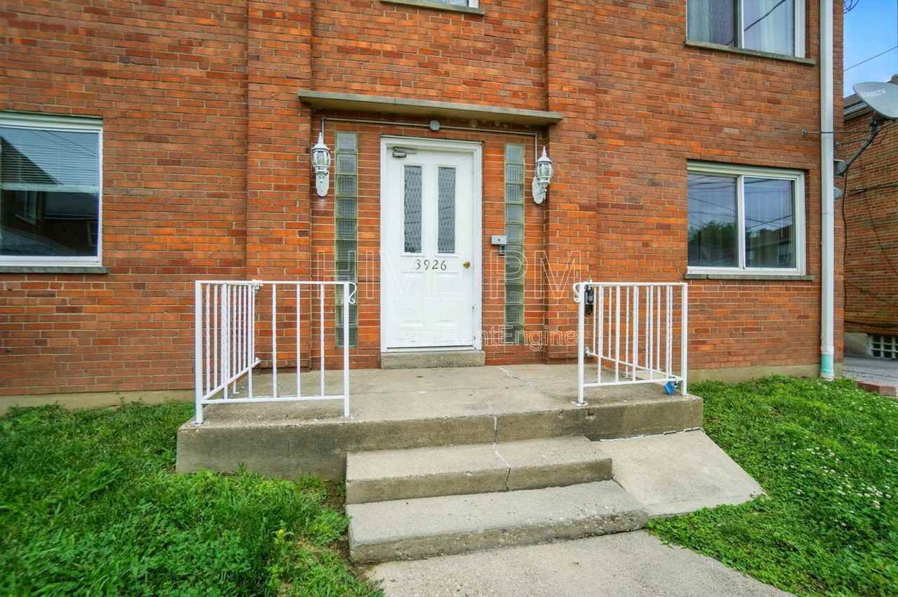 3926 E Gatewood Ln #1 - Photo 4 of 32