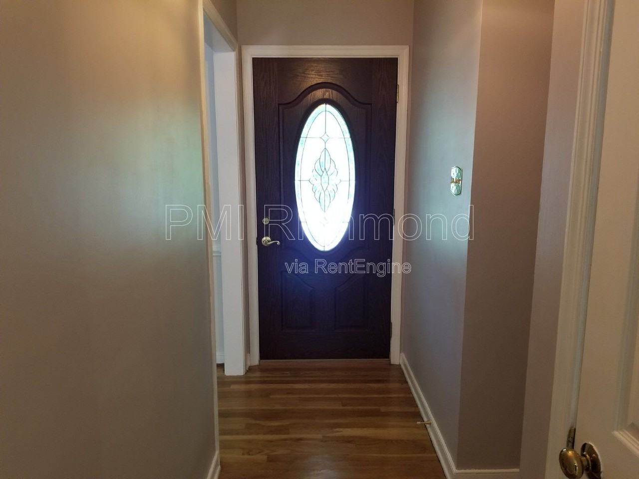2504 Carriage Creek Ct - Photo 3 of 16