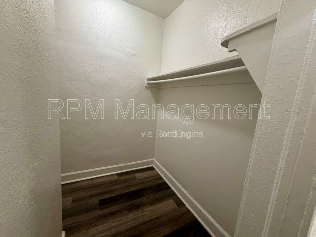 904 S Catalina St #4 - Photo 6 of 6