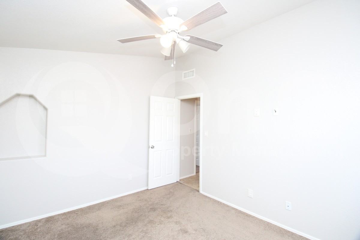 14666 N 90th Ln - Photo 2 of 30