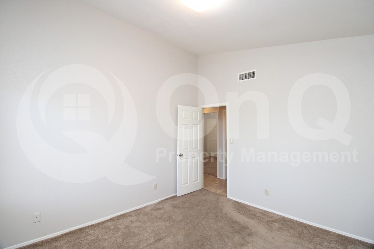 14666 N 90th Ln - Photo 4 of 30