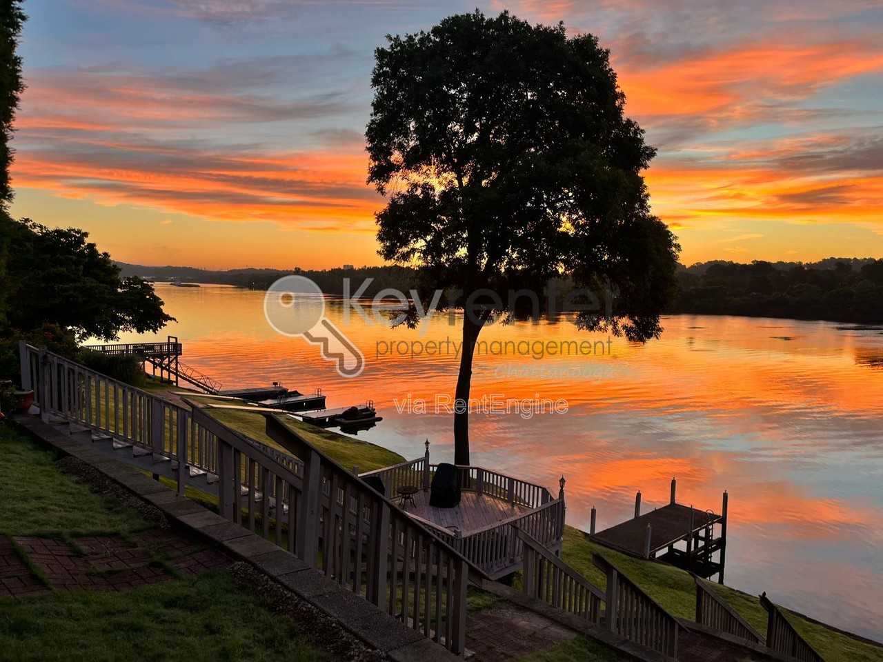 3166 Waterfront Dr - Photo 6 of 29