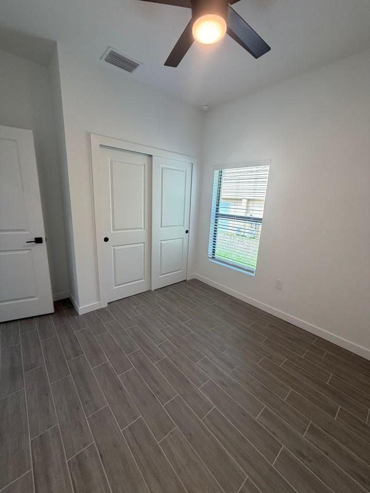 2214 Leda Ave S - Photo 7 of 20