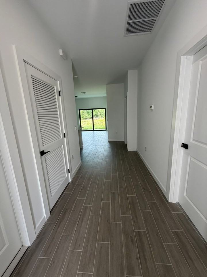 2212 Leda Ave S - Photo 3 of 19