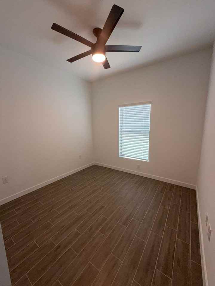 2212 Leda Ave S - Photo 4 of 19