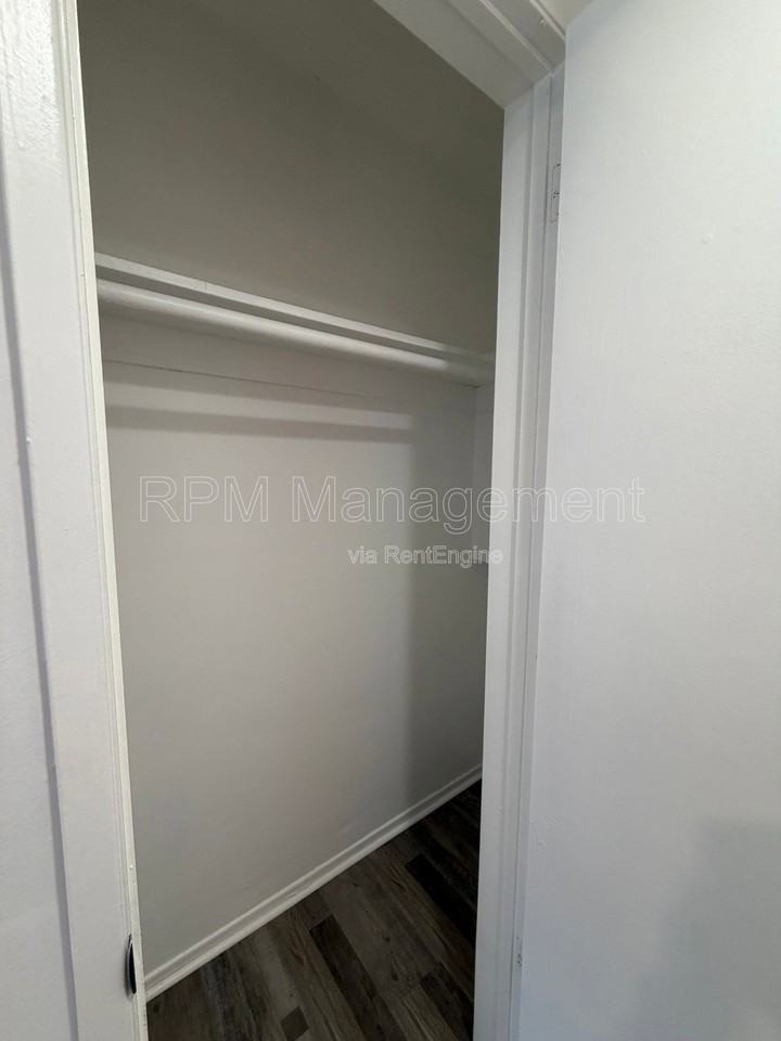1825 N Gramercy Pl #311 - Photo 4 of 10