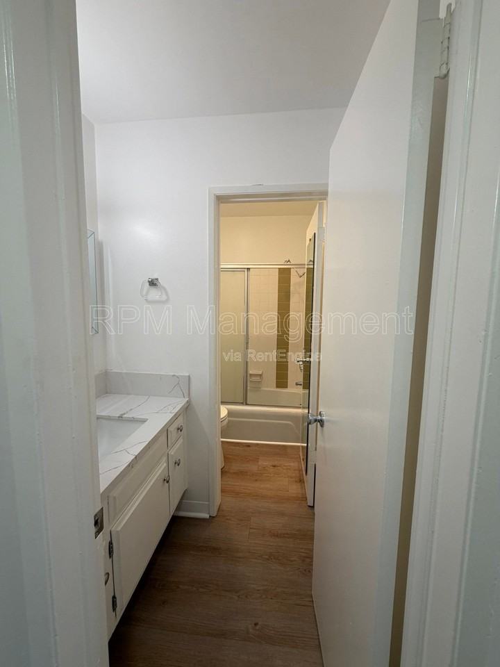 1825 N Gramercy Pl #311 - Photo 7 of 10