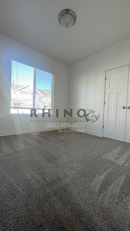 1647 N 3700 W - Photo 6 of 18