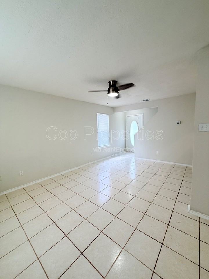 6321 Waddesdon Wood - Photo 5 of 20