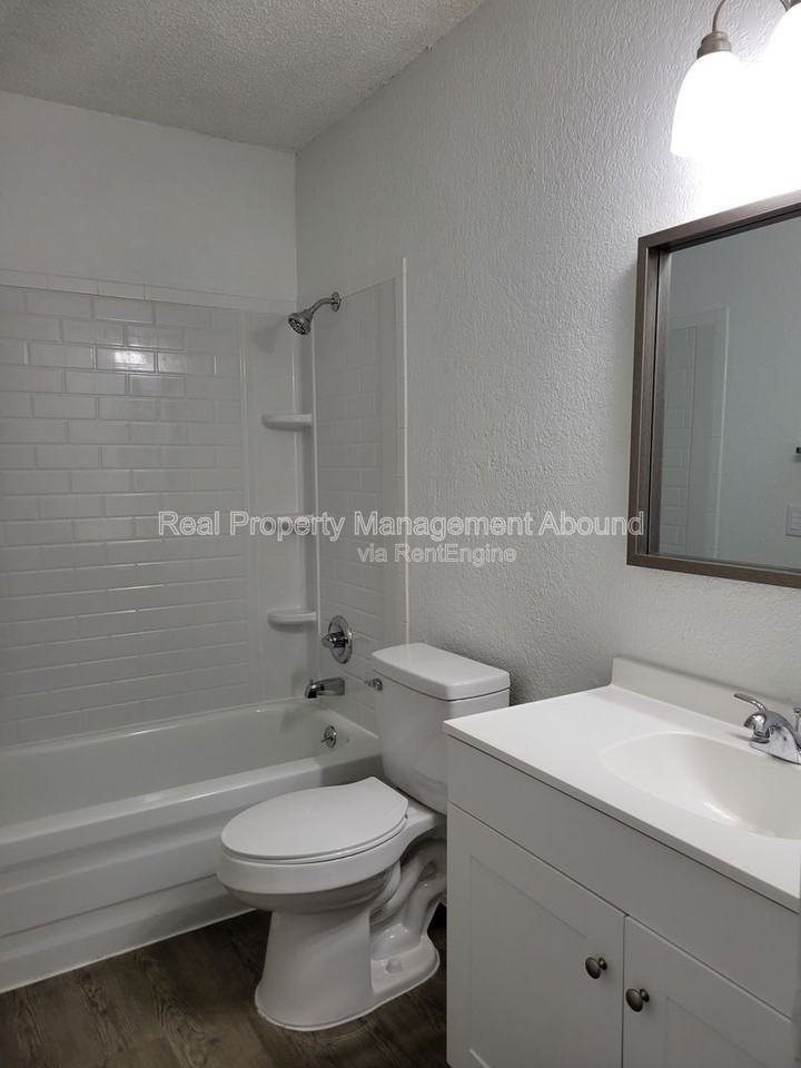 8006 N 117th East Ave - Photo 5 of 20