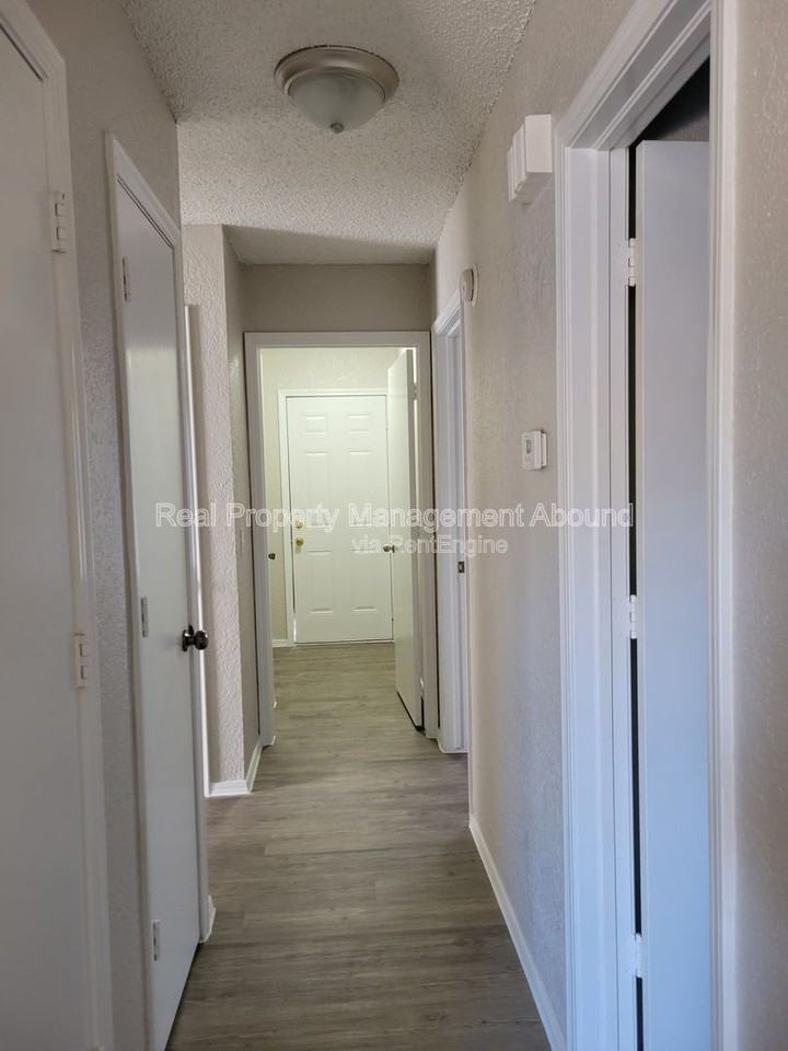 8006 N 117th East Ave - Photo 6 of 20