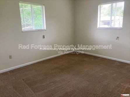 5806 Algiers St - Photo 3 of 3