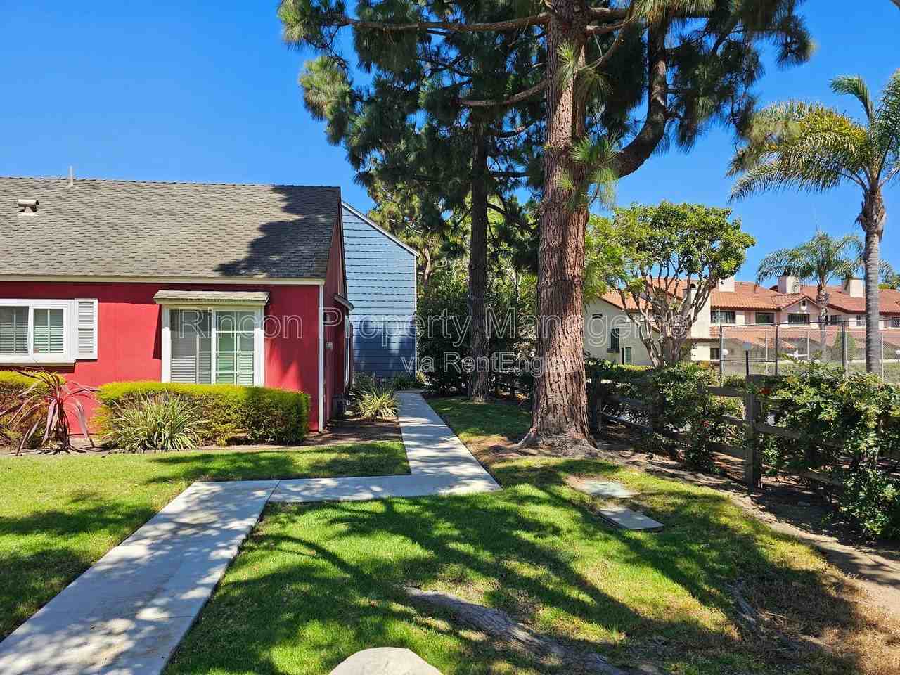 2632 Captains Ave - Photo 2 of 19