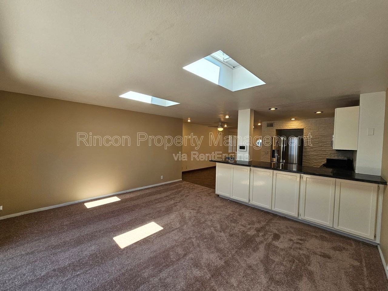 2632 Captains Ave - Photo 5 of 19