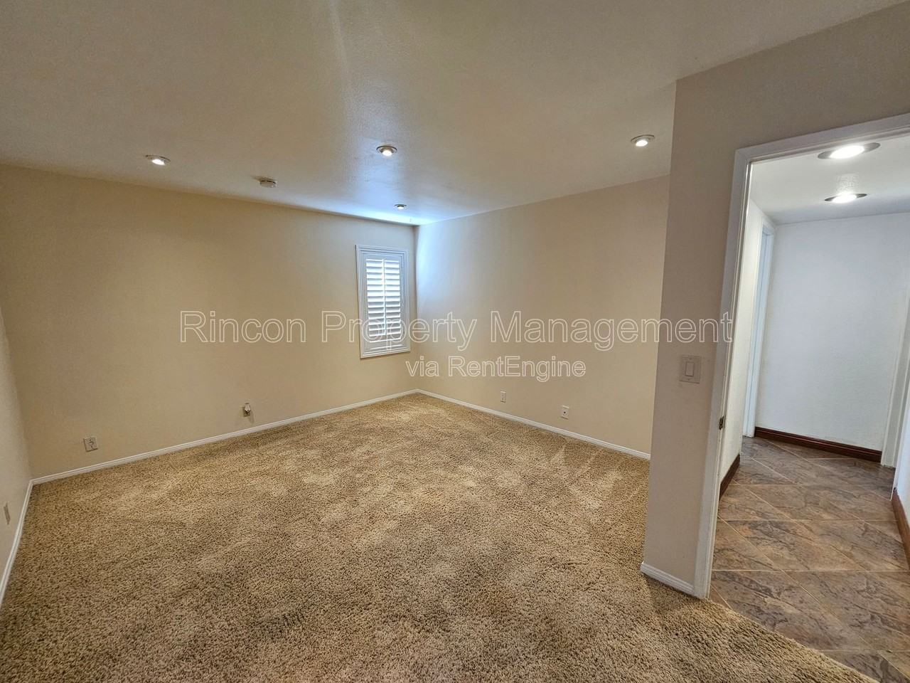 2632 Captains Ave - Photo 6 of 19