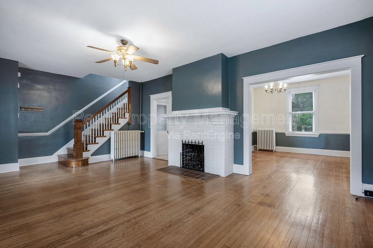1310 Greycourt Ave - Photo 7 of 24