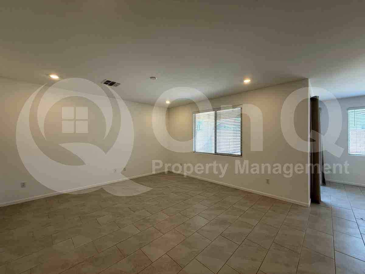 6704 Caminito La Piscina - Photo 7 of 33
