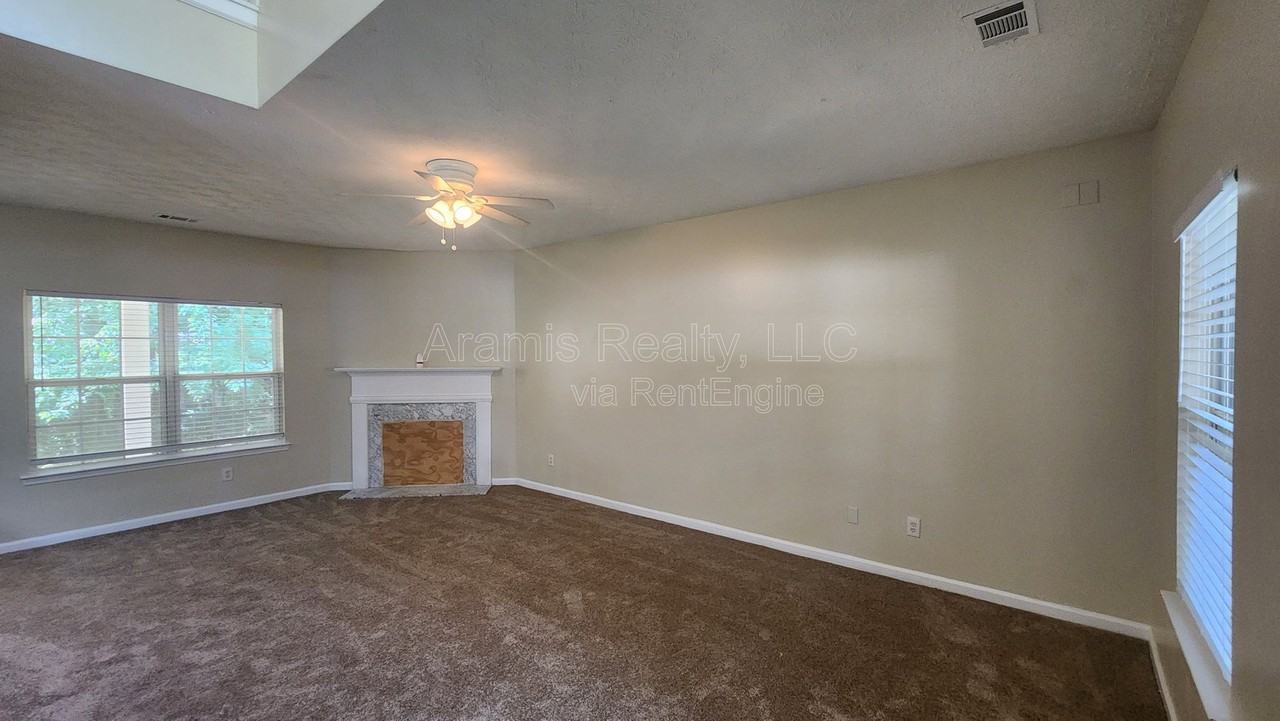 207 Kendrick Estates Dr - Photo 3 of 19