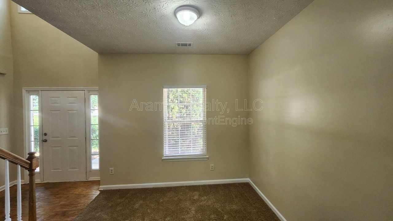 207 Kendrick Estates Dr - Photo 4 of 19