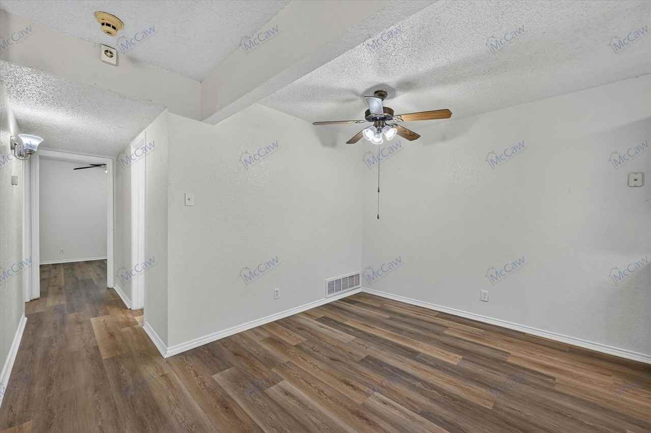6706 S Creek Dr - Photo 5 of 17