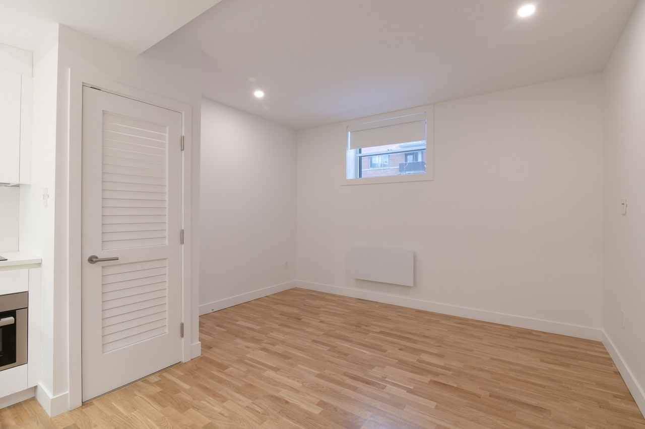 5530 Cote Saint-Luc Road - Photo 3 of 50