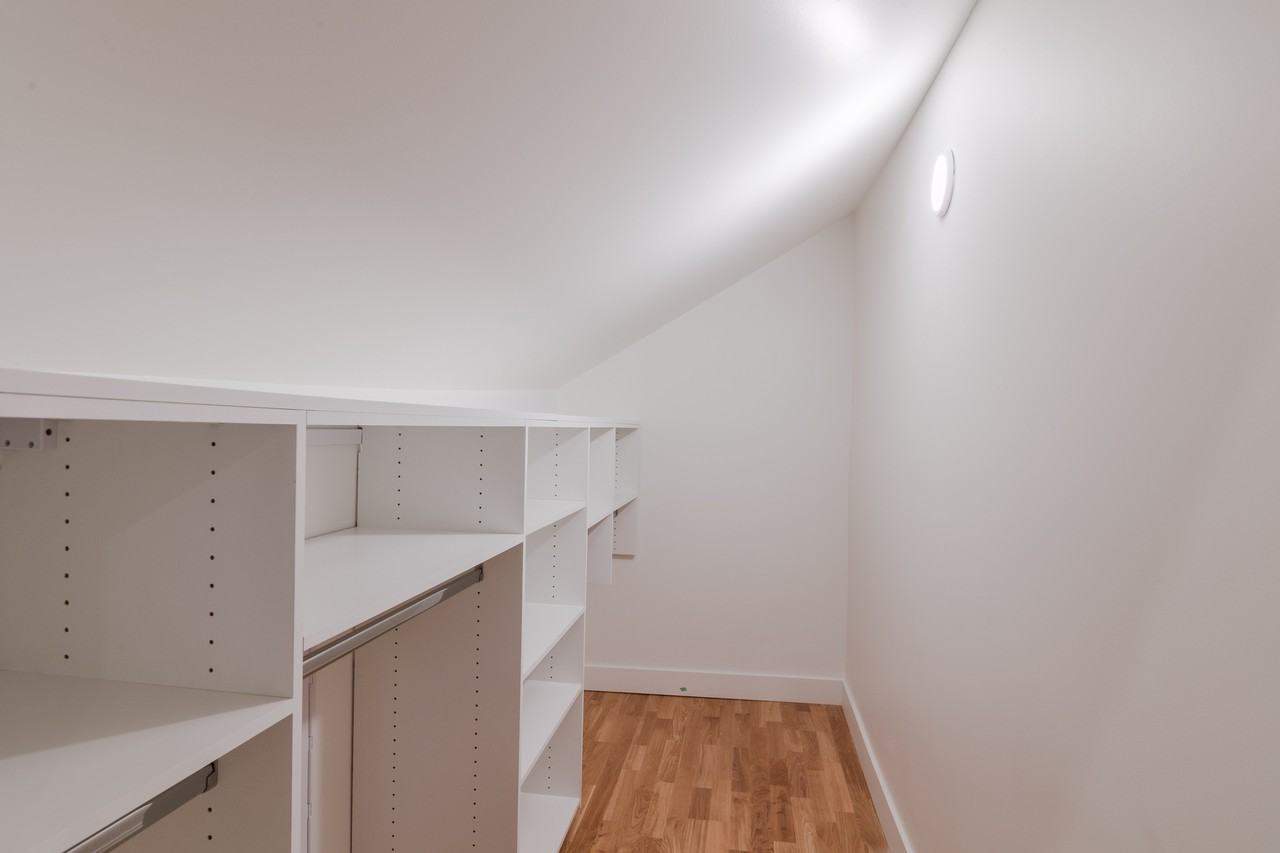 5530 Cote Saint-Luc Road - Photo 4 of 50