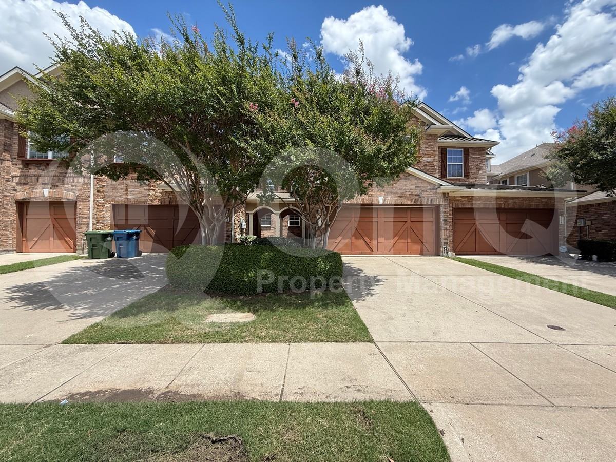 5912 Clearwater Dr - Photo 3 of 23
