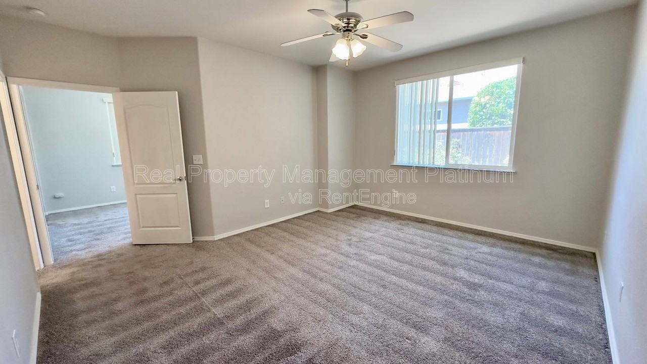 643 W Casanova Ln - Photo 7 of 16