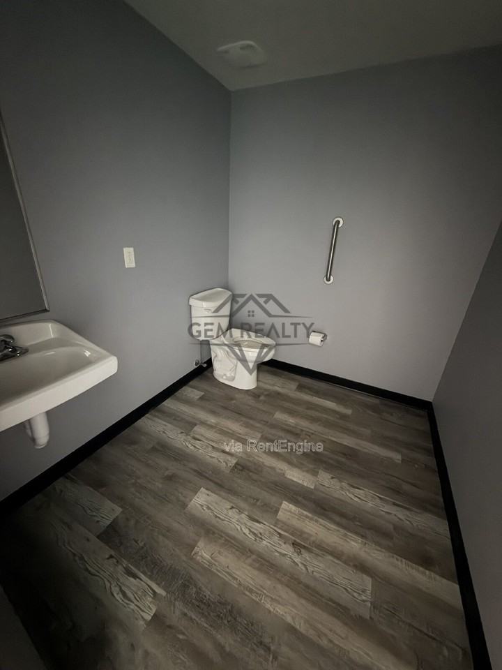 10813 Courthouse Rd #106 - Photo 6 of 8