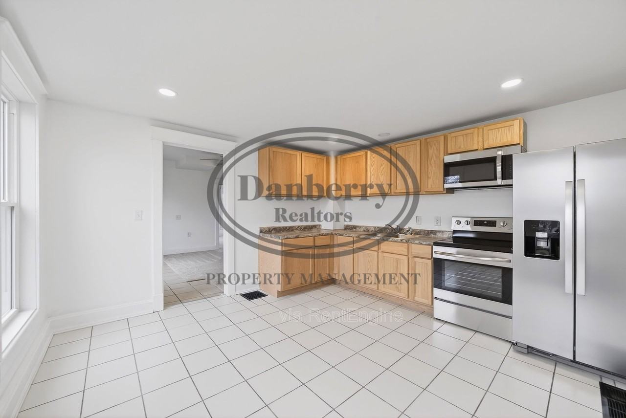 260 E 6th St - Photo 5 of 15