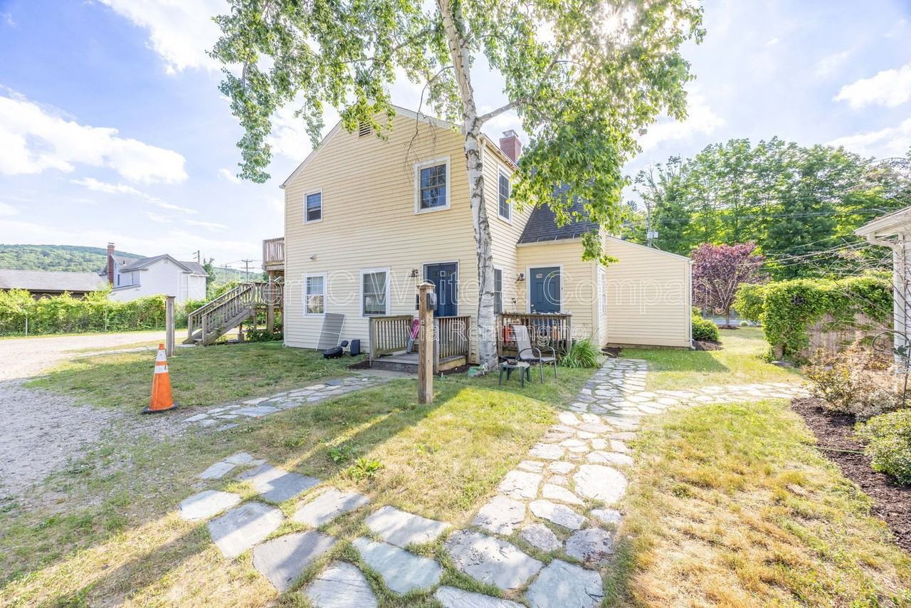 202 Main St #C - Photo 3 of 22