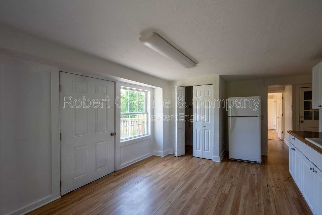202 Main St #C - Photo 7 of 22