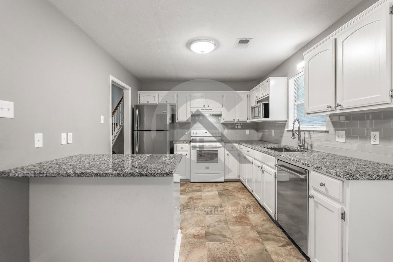 2595 Jayme Cir - Photo 7 of 18