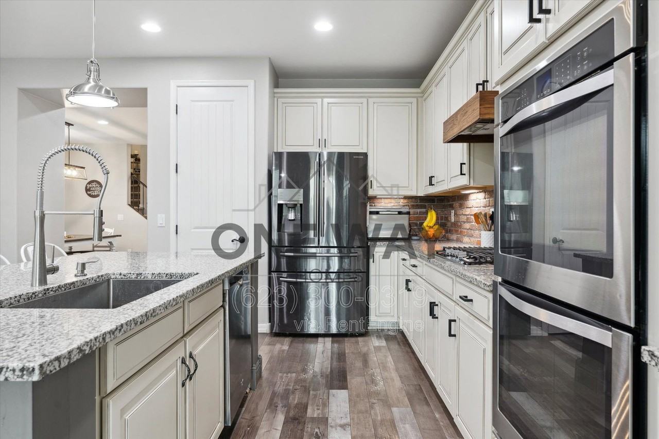 5246 S Locke - Photo 3 of 30
