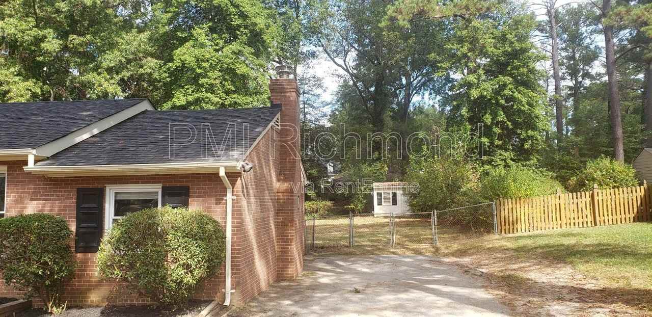 7710 Wanymala Rd - Photo 4 of 33
