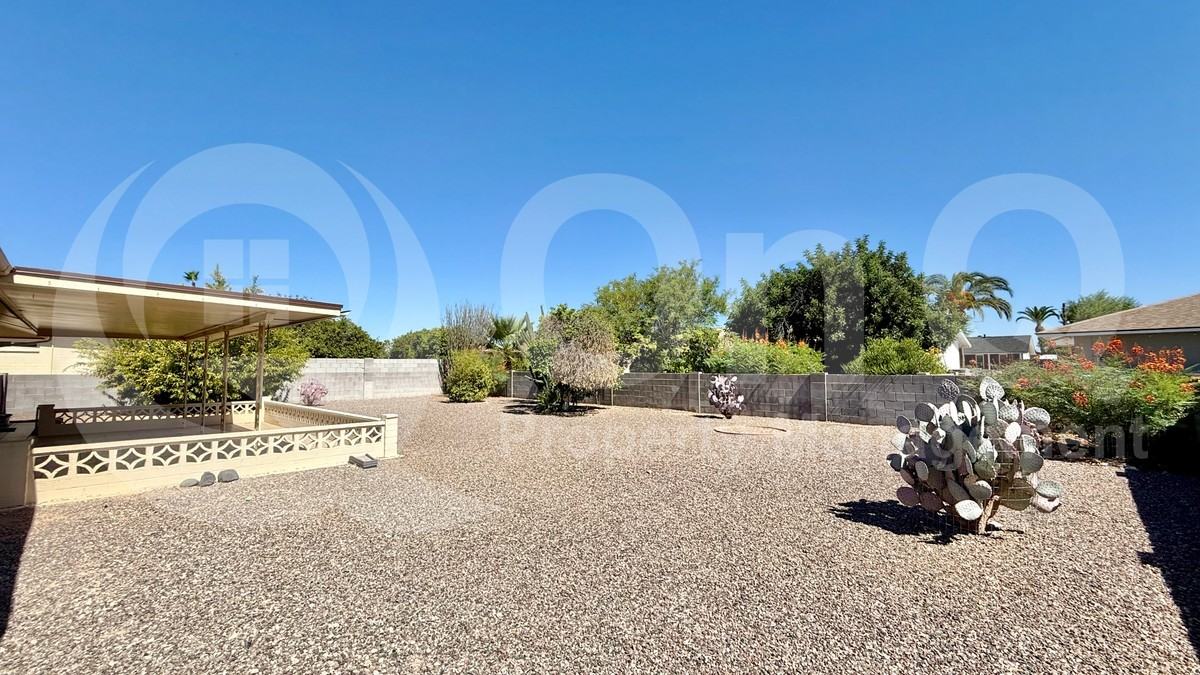 11038 W Cheryl Dr - Photo 5 of 16