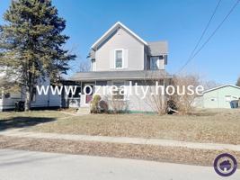 featured image of 215 E Reed Ave