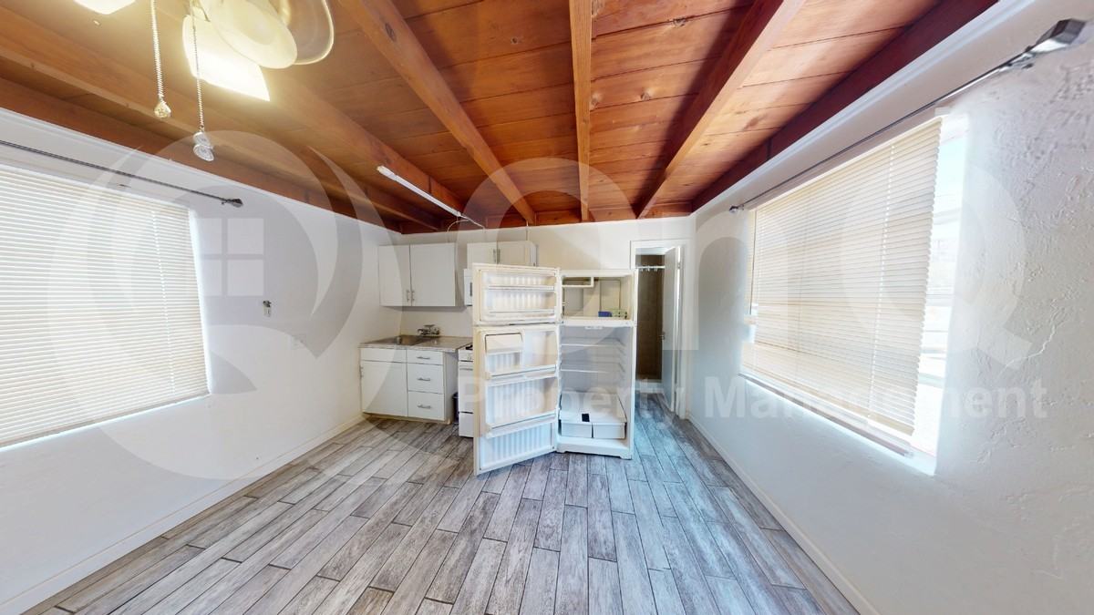 2519 N Estrella Ave #B - Photo 6 of 7
