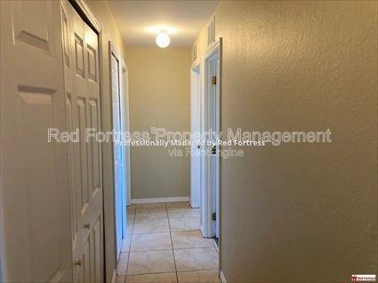 1823 Nw 19th Ave - Photo 3 of 10