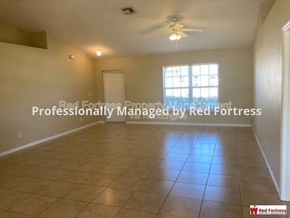 1823 Nw 19th Ave - Photo 6 of 10
