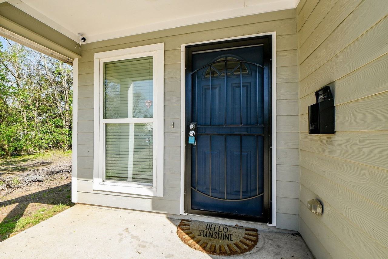 6747 England St #A - Photo 2 of 32
