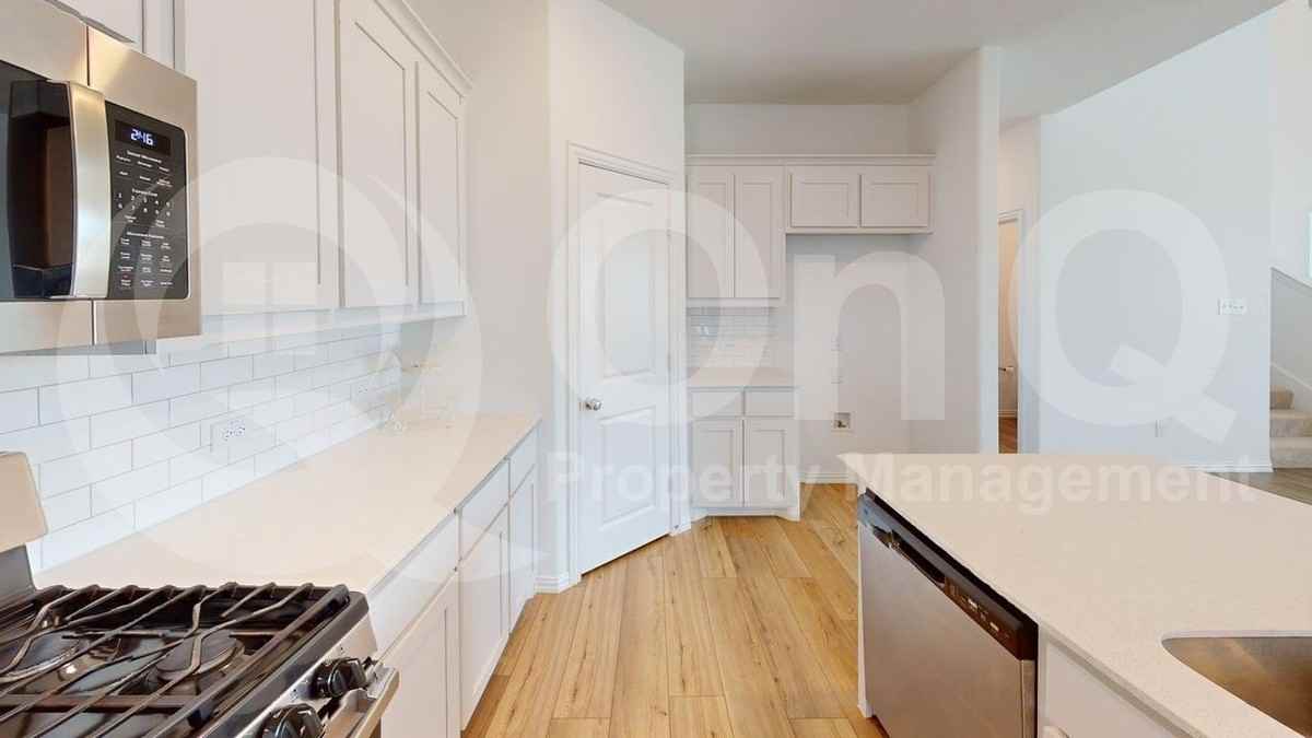 3750 Honey Daisy Dr - Photo 5 of 24