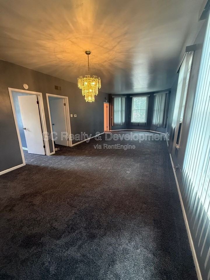 2304 N Monitor Ave #3 - Photo 2 of 10