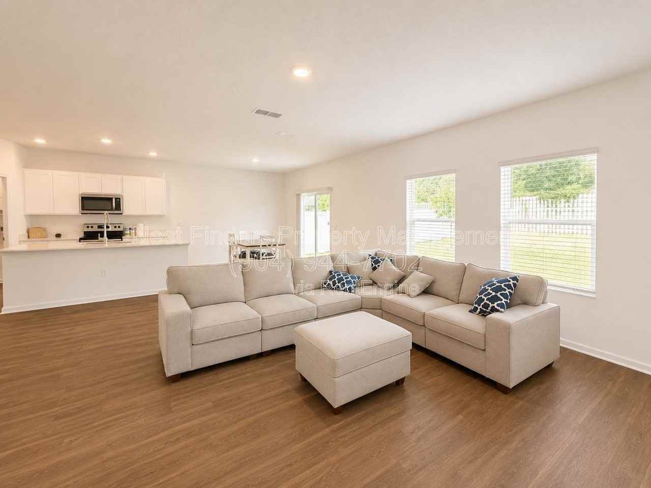 161 Chesterwood Rd - Photo 3 of 31