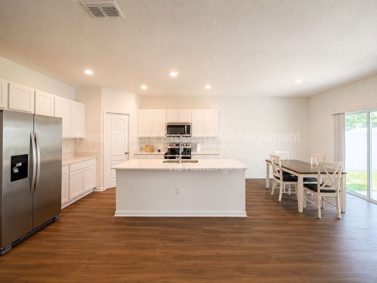 161 Chesterwood Rd - Photo 5 of 31