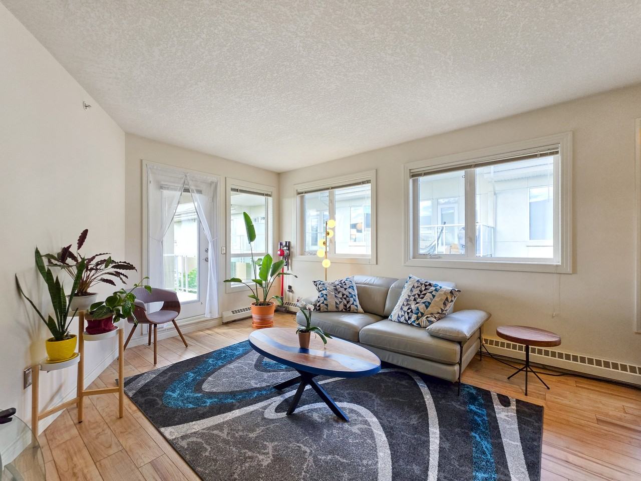 3101 34 Ave Nw - Photo 4 of 19